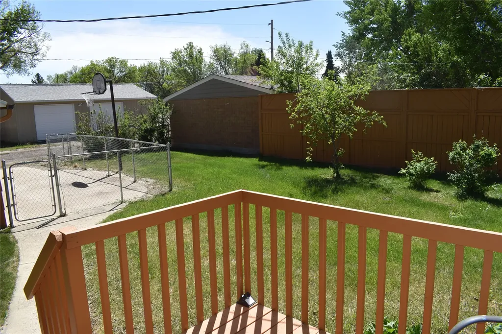 908 Turner Avenue Shelby MT 59474