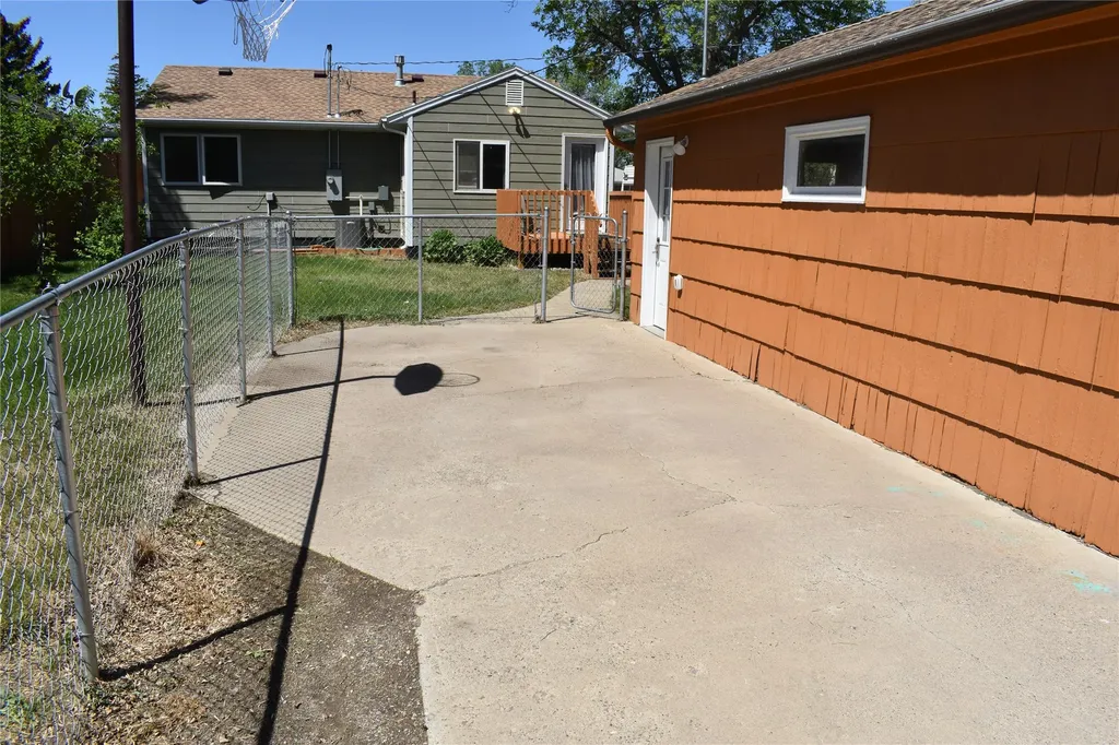 908 Turner Avenue Shelby MT 59474