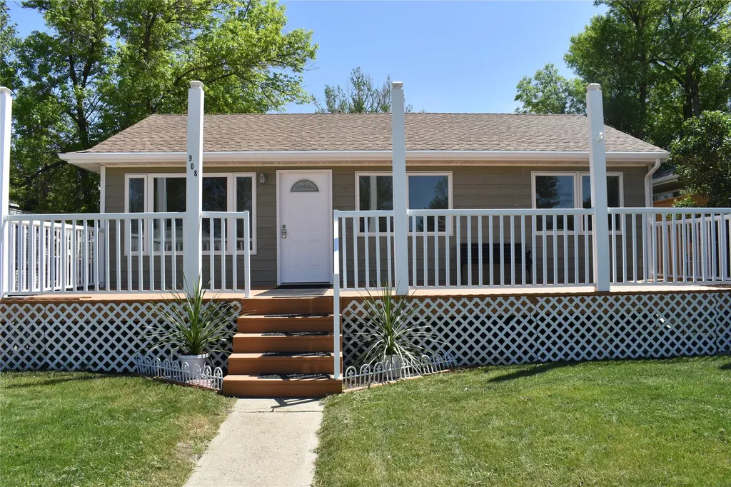 908 Turner Avenue Shelby MT 59474