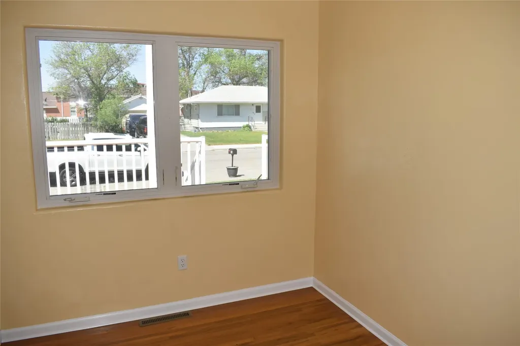 908 Turner Avenue Shelby MT 59474