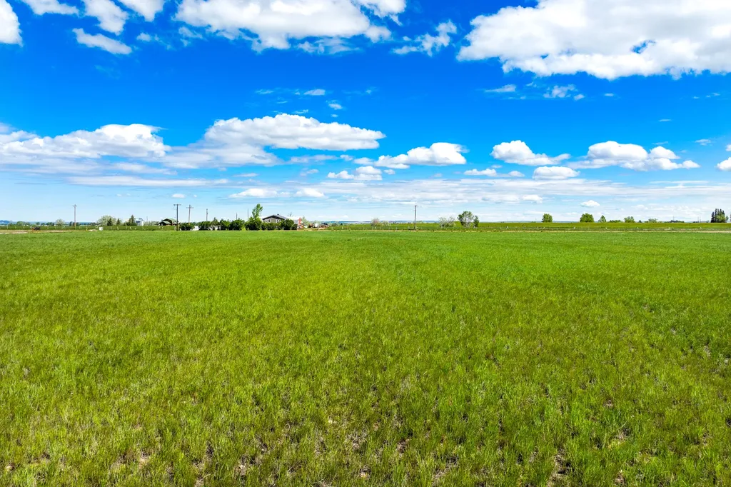 23 Country Squires Lane Fairfield MT 59436