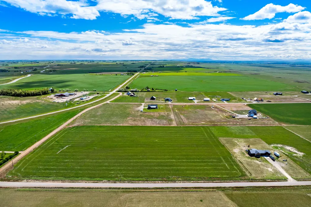 23 Country Squires Lane Fairfield MT 59436