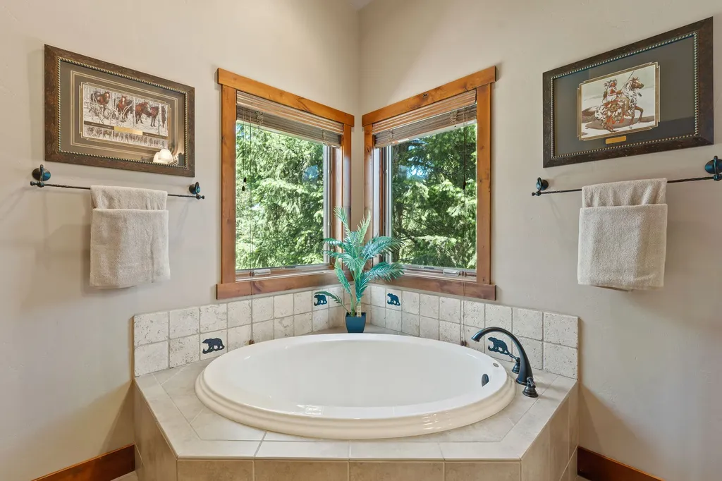 129 Bjork Drive Bigfork MT 59911