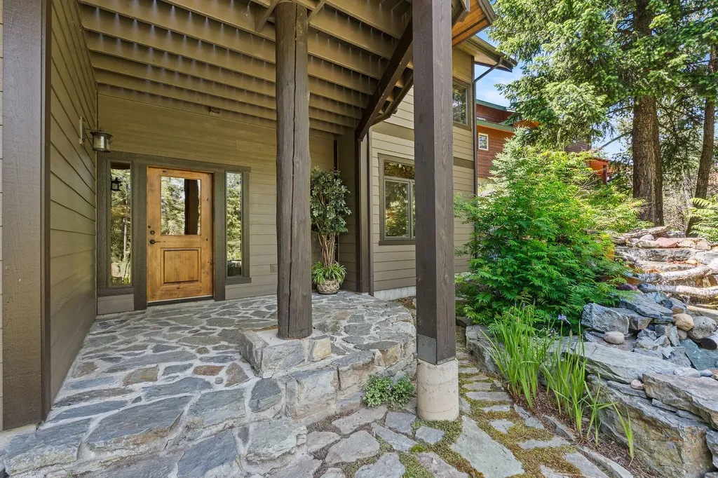 129 Bjork Drive Bigfork MT 59911