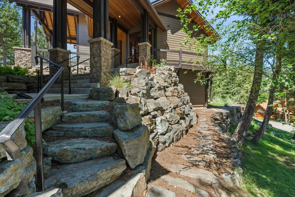 129 Bjork Drive Bigfork MT 59911