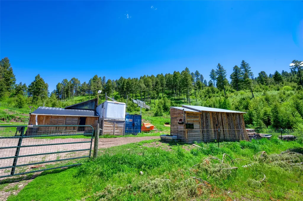 25575 Patter Spur Road Clinton MT 59825
