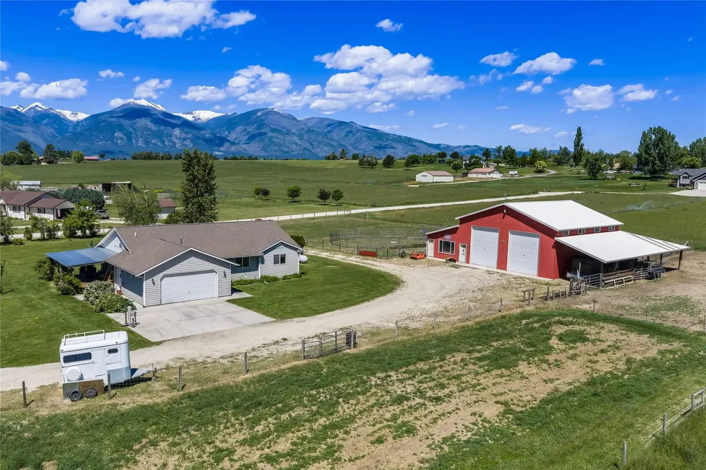 4704 Linhart Lane Stevensville MT 59870
