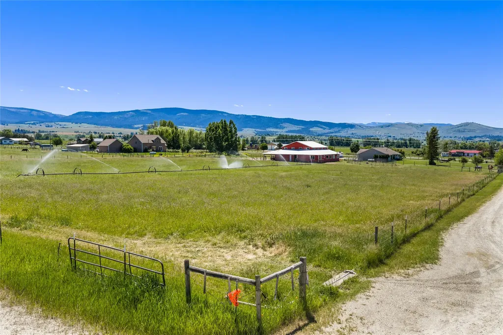 4704 Linhart Lane Stevensville MT 59870