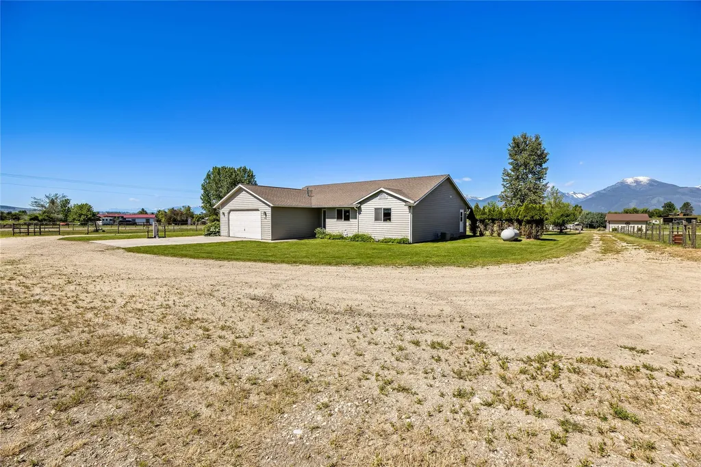 4704 Linhart Lane Stevensville MT 59870