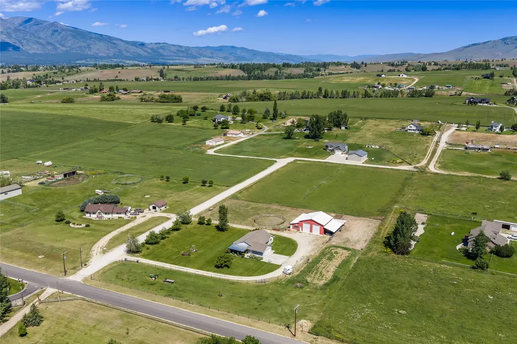 4704 Linhart Lane Stevensville MT 59870