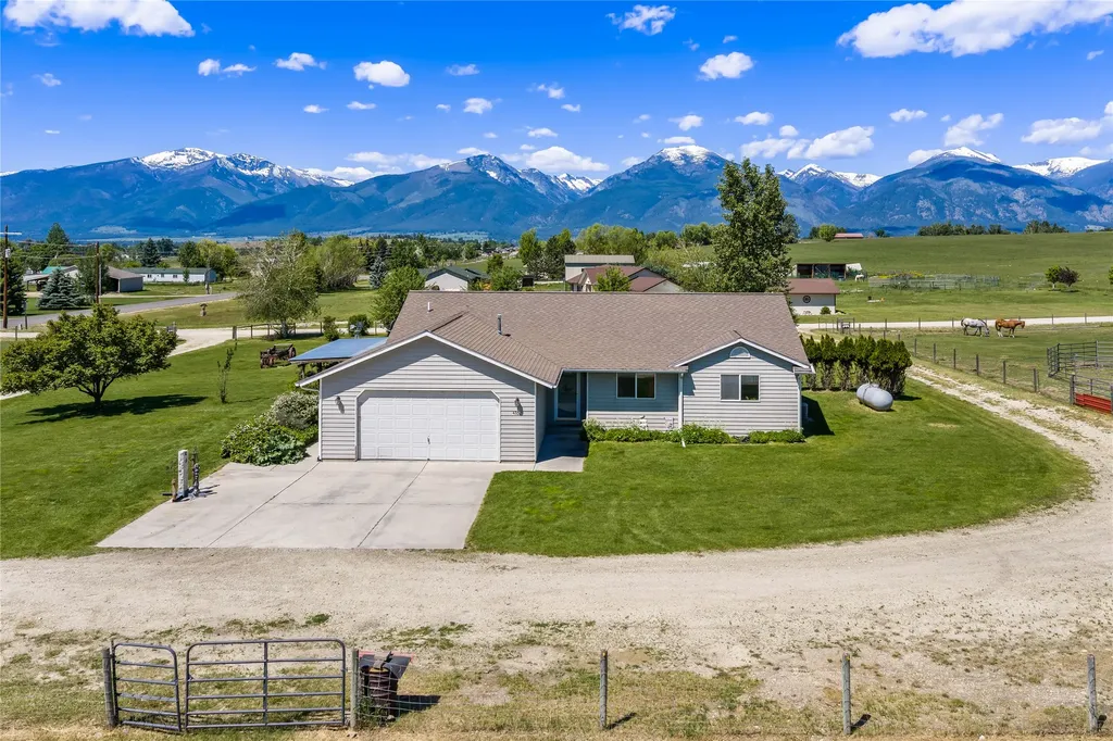 4704 Linhart Lane Stevensville MT 59870