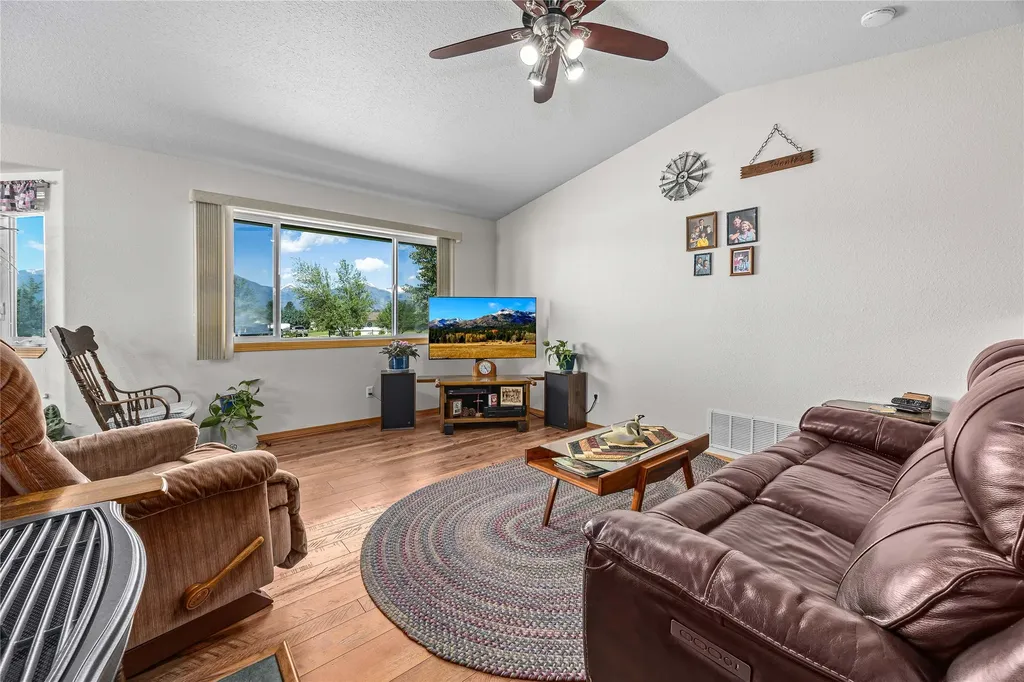 4704 Linhart Lane Stevensville MT 59870