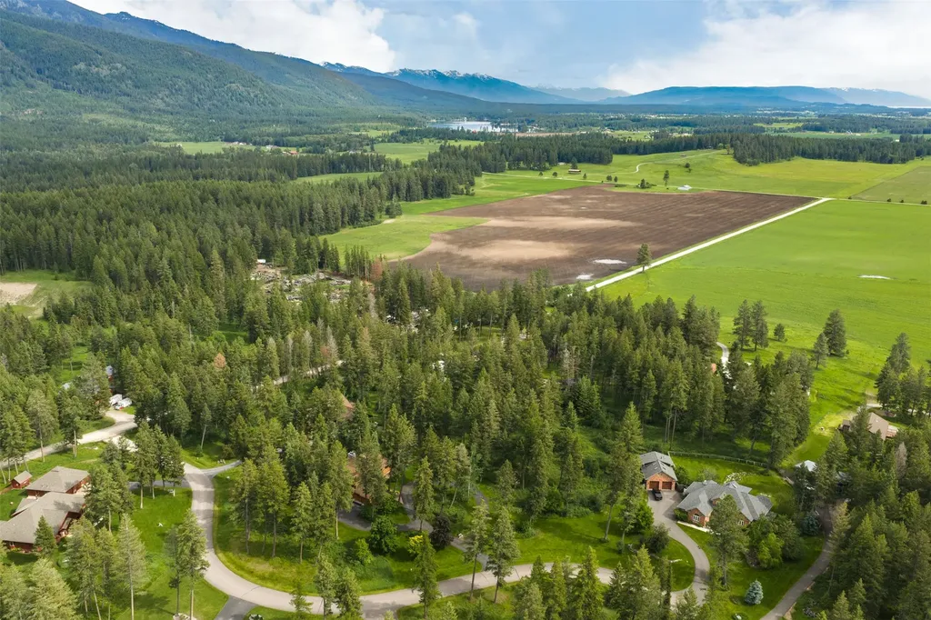 20 Wood Ridge Drive Columbia Falls MT 59912
