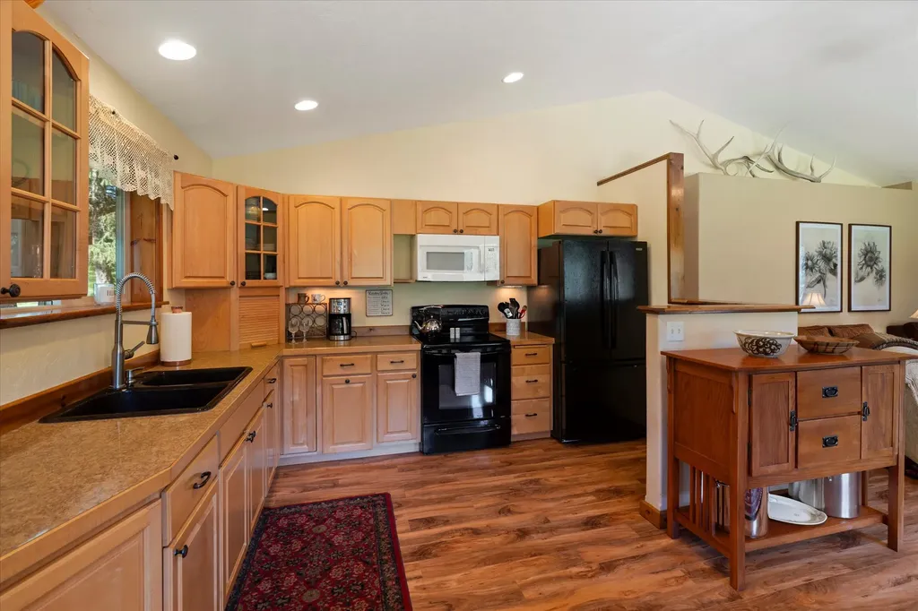 185 Bayhorse Road Libby MT 59923