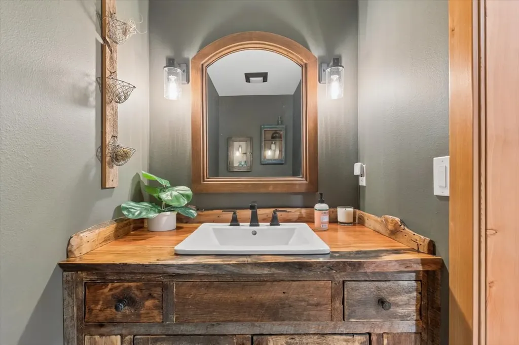 1330 Cameron Lane Whitefish MT 59937