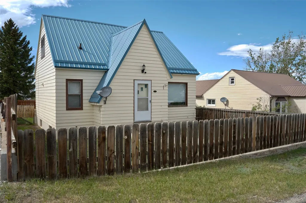 126 9th Avenue SE Cut Bank MT 59427