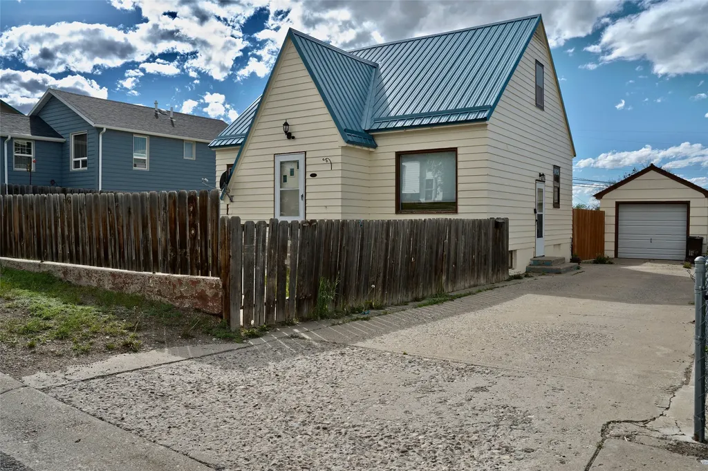 126 9th Avenue SE Cut Bank MT 59427
