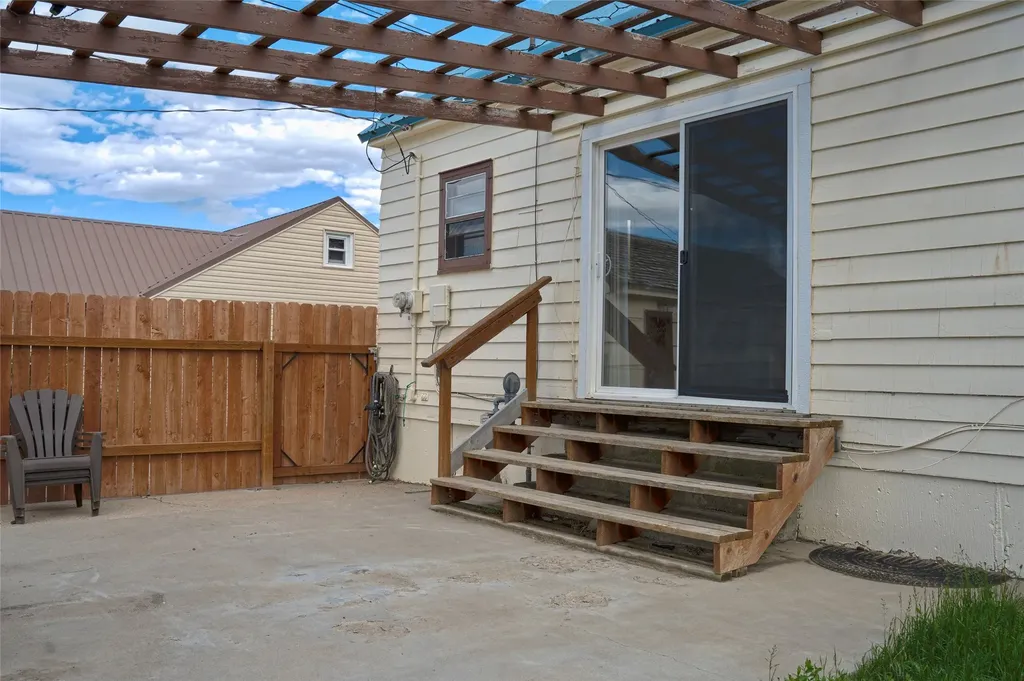 126 9th Avenue SE Cut Bank MT 59427