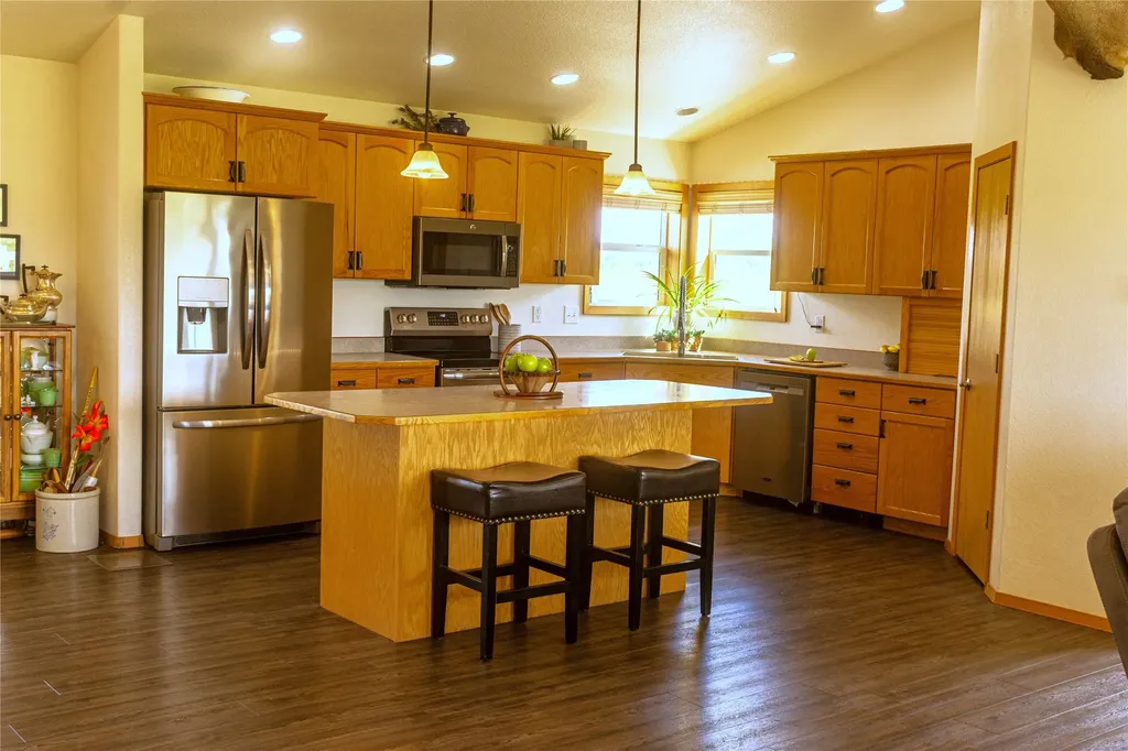33 Garcon Gulch Road Hot Springs MT 59845