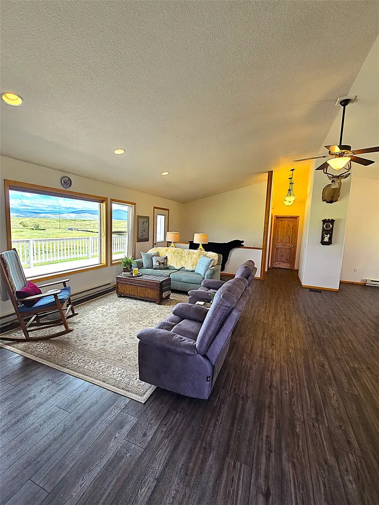 33 Garcon Gulch Road Hot Springs MT 59845