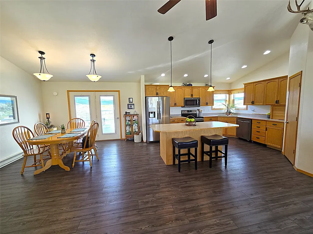 33 Garcon Gulch Road Hot Springs MT 59845