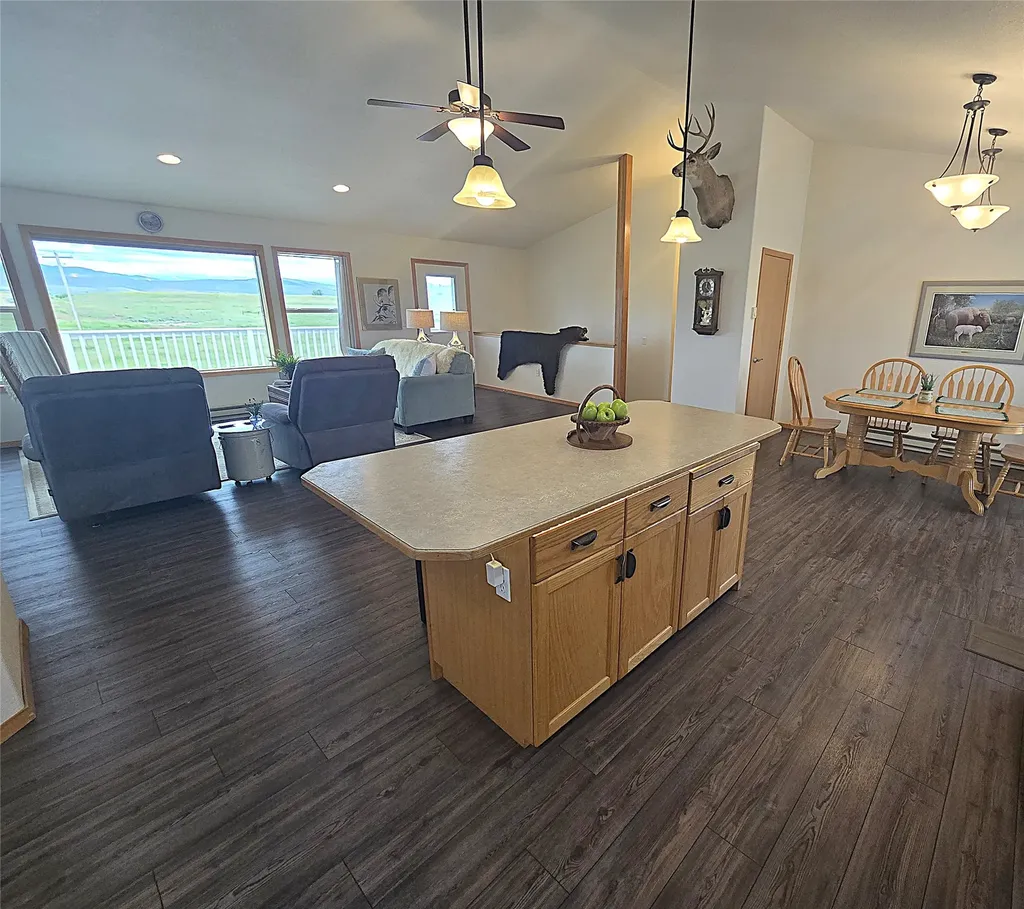 33 Garcon Gulch Road Hot Springs MT 59845