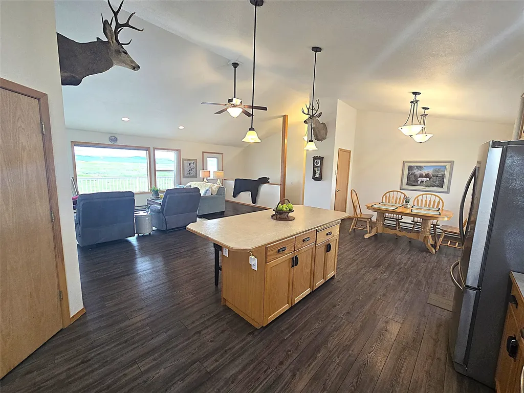 33 Garcon Gulch Road Hot Springs MT 59845