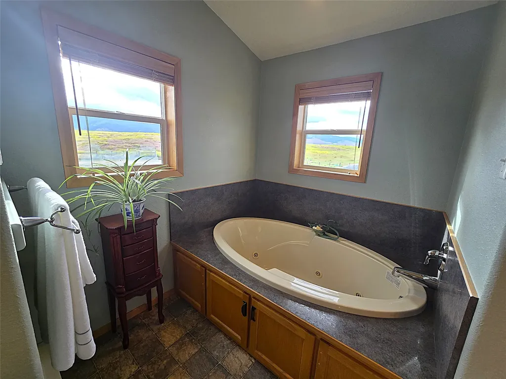 33 Garcon Gulch Road Hot Springs MT 59845