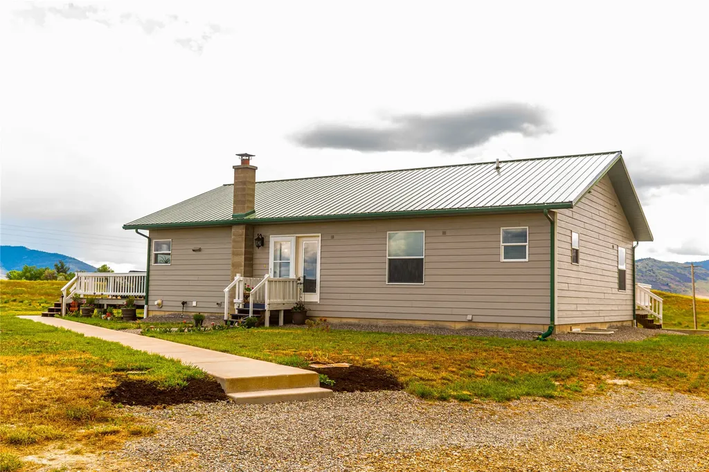 33 Garcon Gulch Road Hot Springs MT 59845