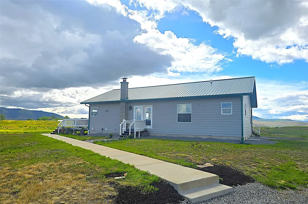 33 Garcon Gulch Road Hot Springs MT 59845