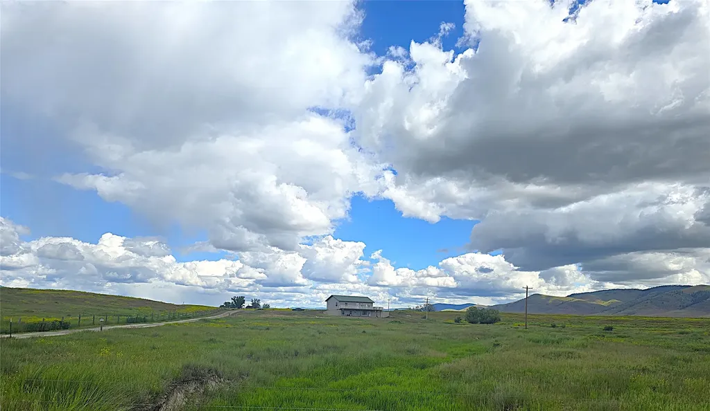 33 Garcon Gulch Road Hot Springs MT 59845