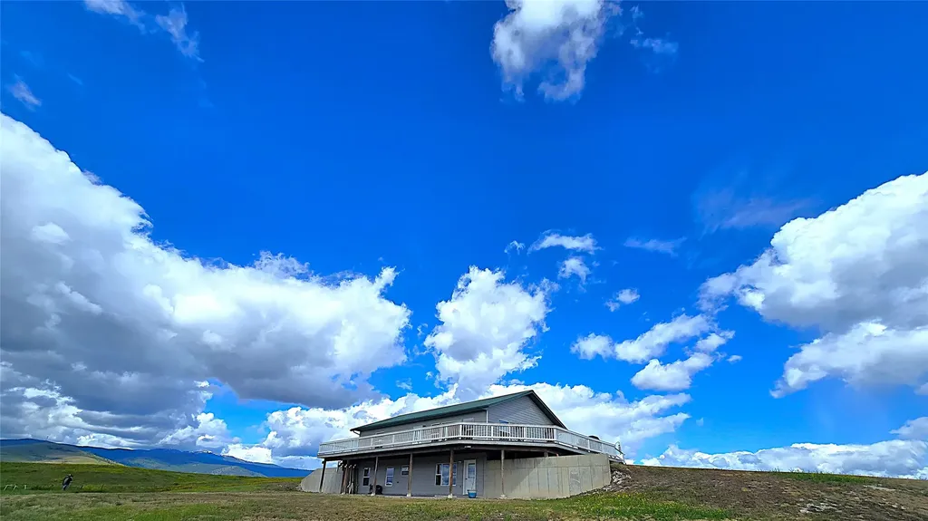 33 Garcon Gulch Road Hot Springs MT 59845