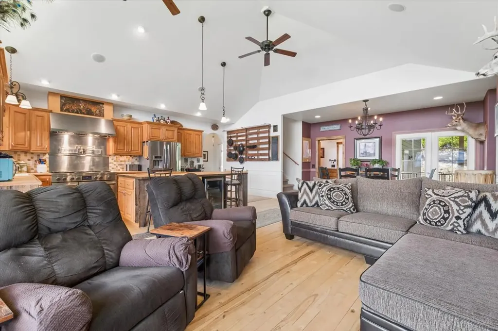 1201 Cramer Creek Road Somers MT 59932