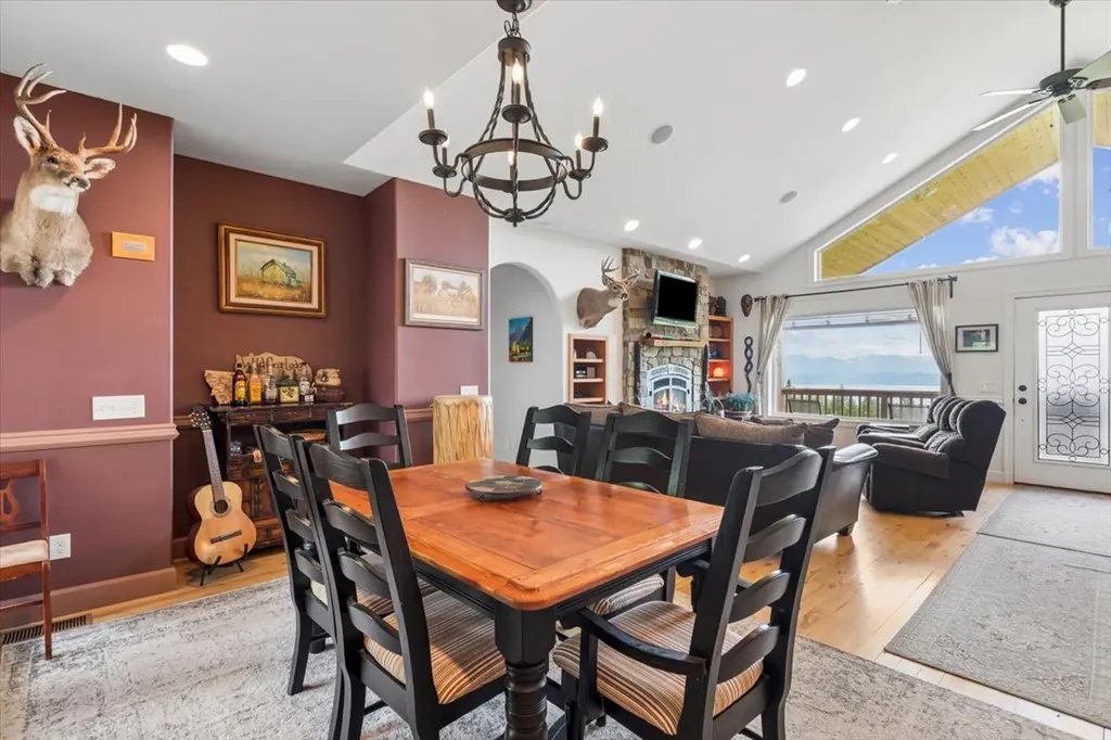 1201 Cramer Creek Road Somers MT 59932