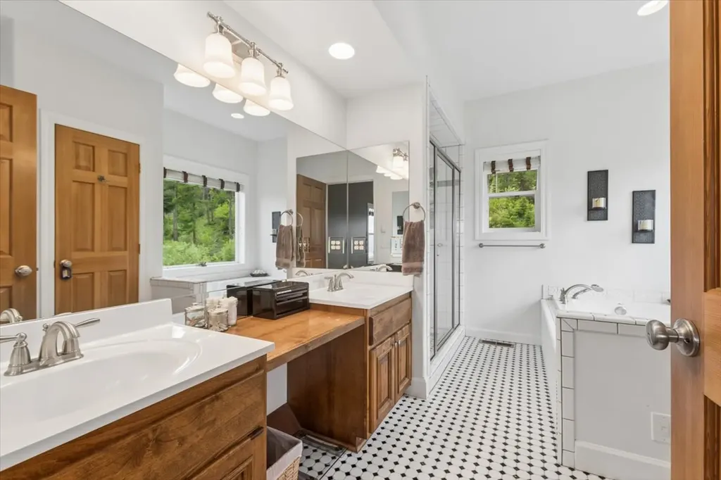 1201 Cramer Creek Road Somers MT 59932