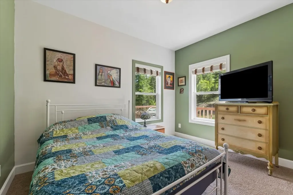 1201 Cramer Creek Road Somers MT 59932