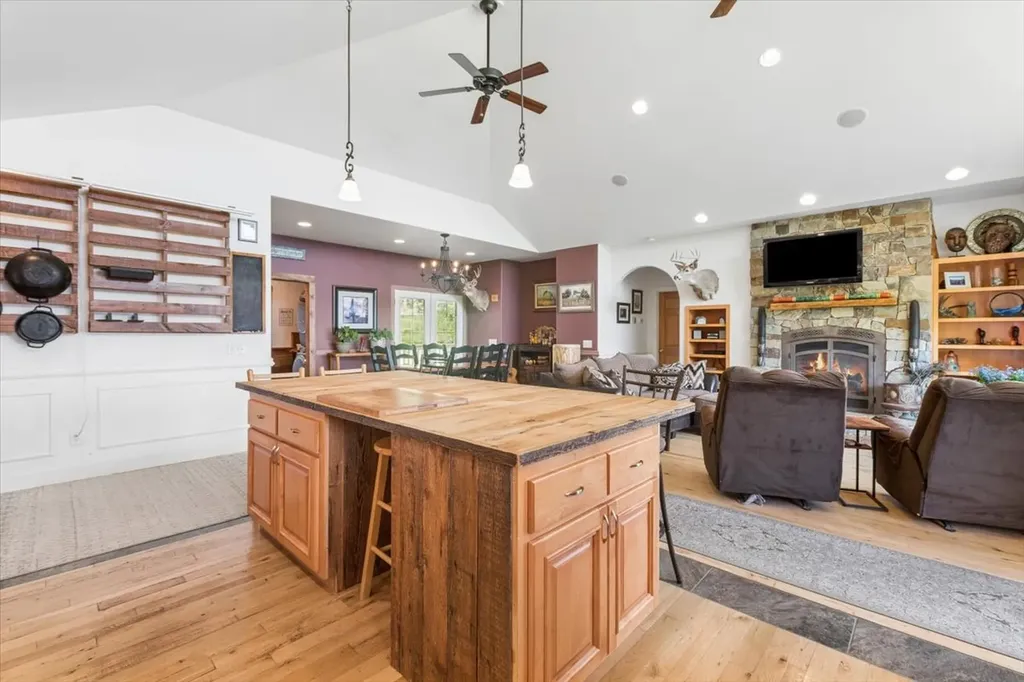 1201 Cramer Creek Road Somers MT 59932