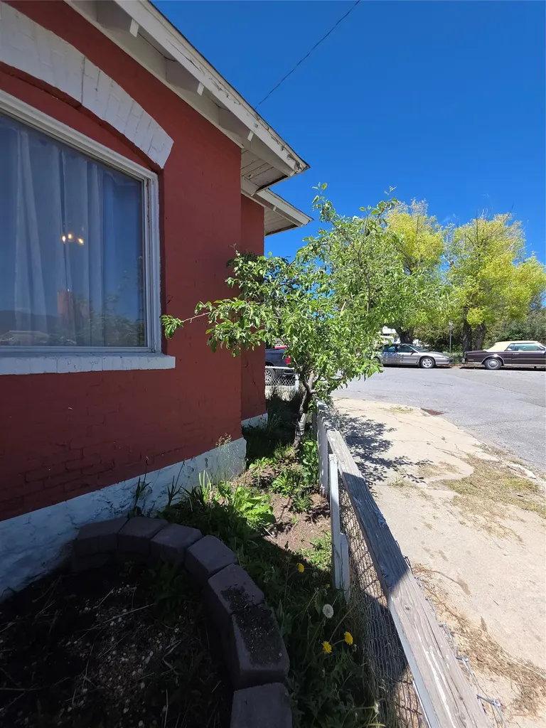901 Delaware Avenue Butte MT 59701