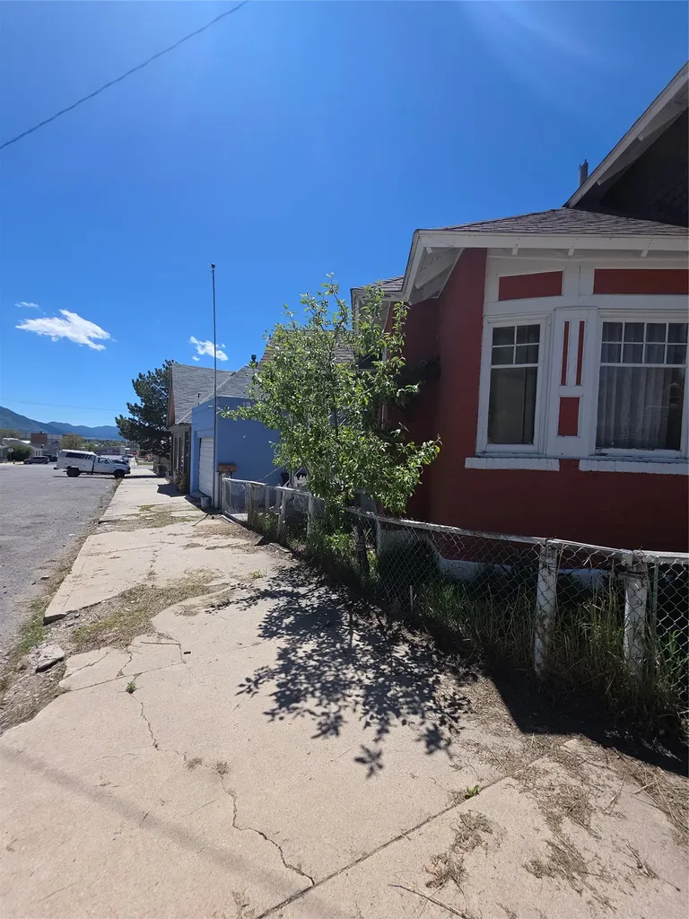901 Delaware Avenue Butte MT 59701