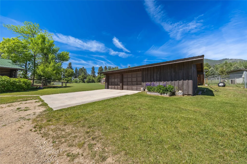 2811 Foxtrotter Trail Victor MT 59875