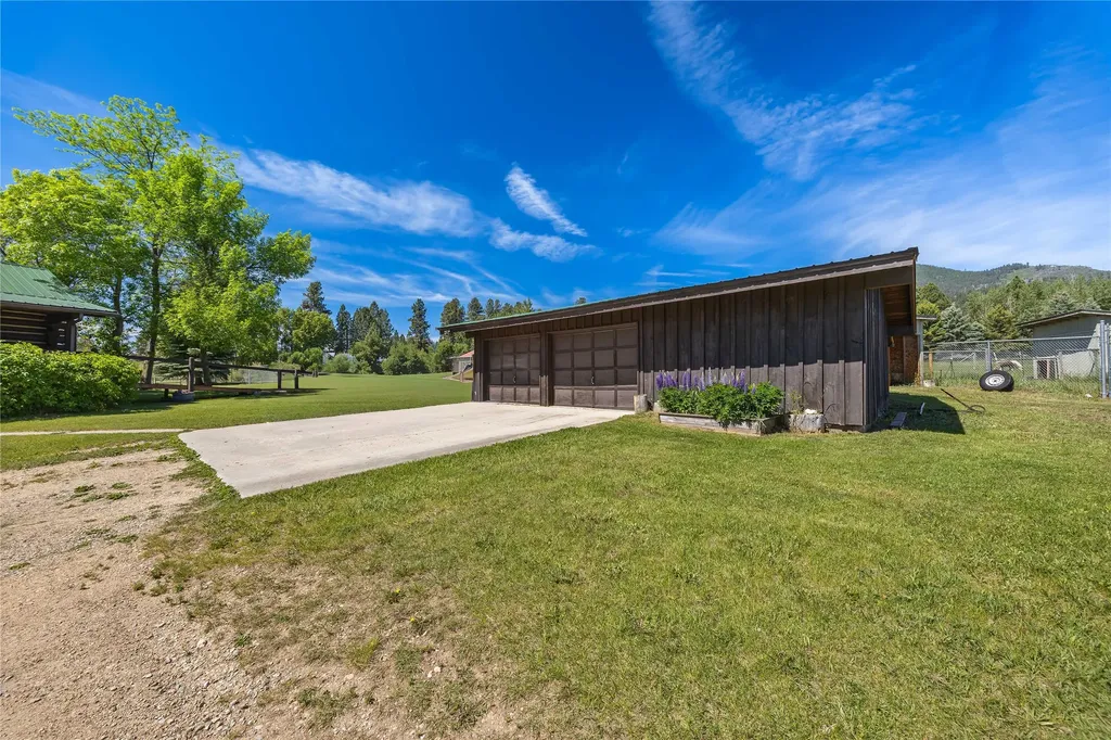 2811 Foxtrotter Trail Victor MT 59875