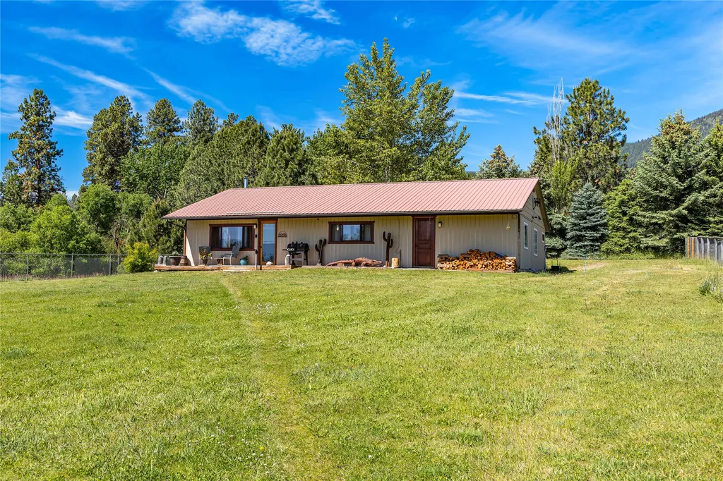 2811 Foxtrotter Trail Victor MT 59875