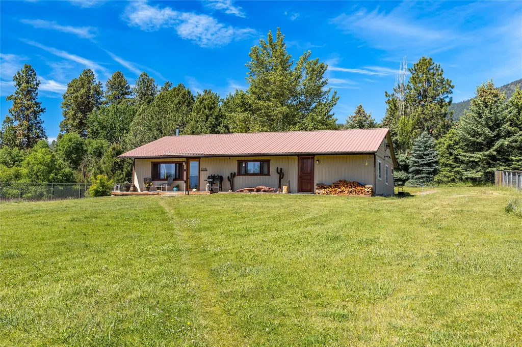 2811 Foxtrotter Trail Victor MT 59875