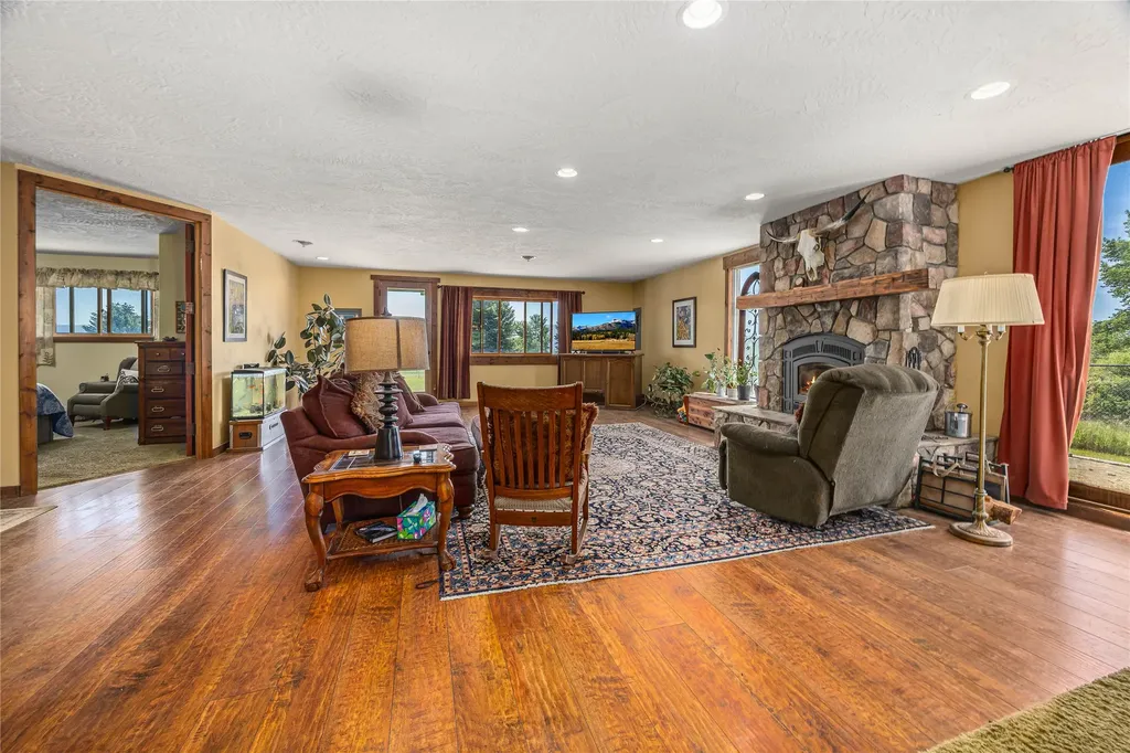 2811 Foxtrotter Trail Victor MT 59875