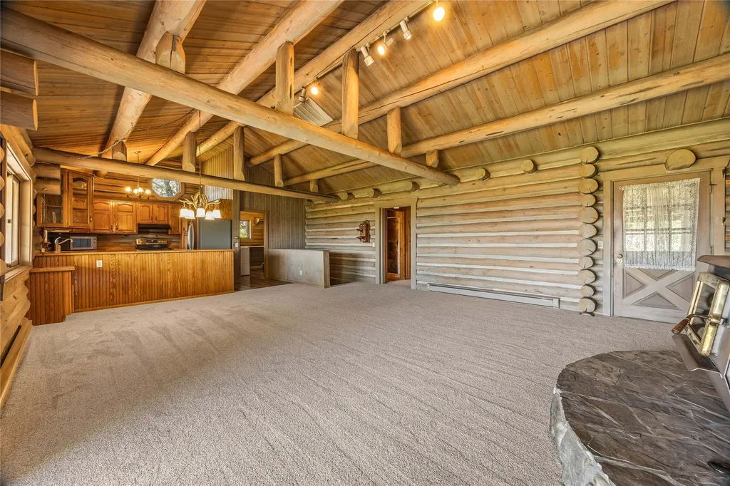 2811 Foxtrotter Trail Victor MT 59875