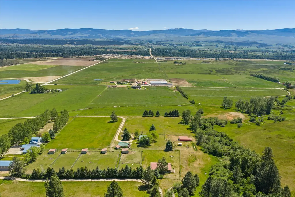 2811 Foxtrotter Trail Victor MT 59875