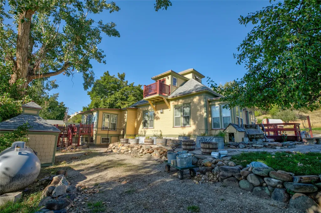 1003 N Burnt Fork Road Stevensville MT 59870