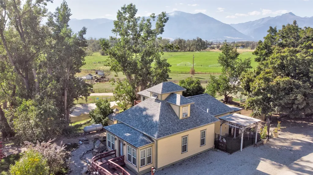 1003 N Burnt Fork Road Stevensville MT 59870