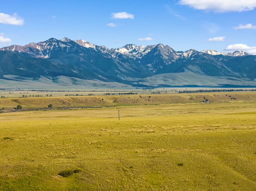 60 Acres Raghorn Court Ennis MT 59729