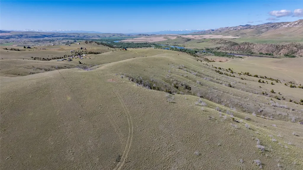 389 Missouri View Lane Three Forks MT 59752